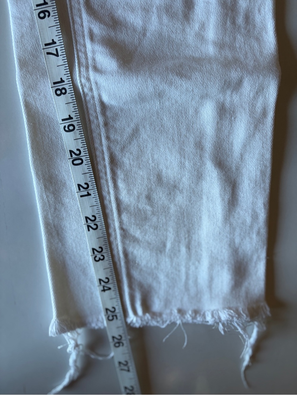 Denim forum arlo high rise straight distressed white jeans women’s size 24 ankle - Picture 4 of 9